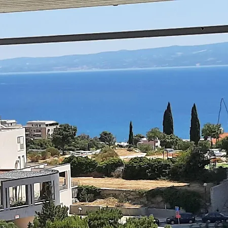 דירה View *